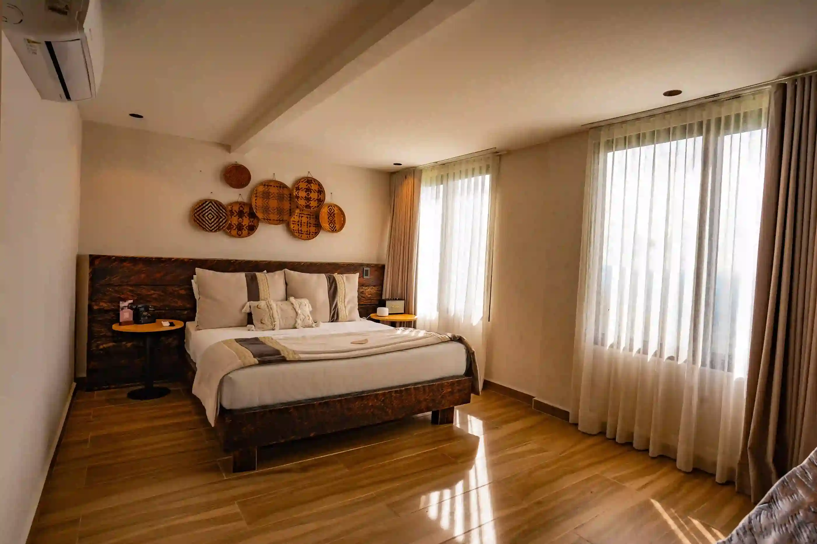 Executive Suite - Image 3